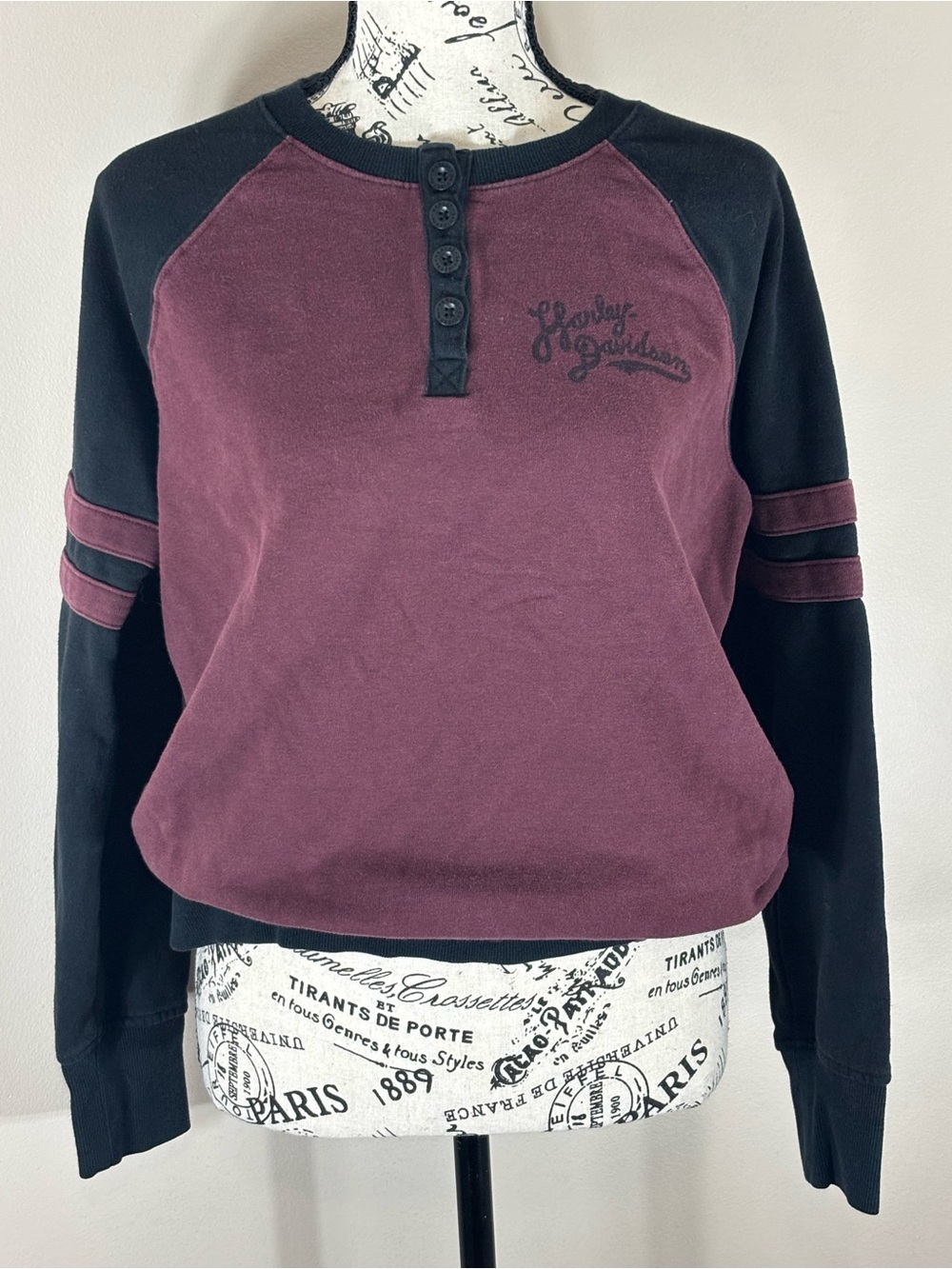 Harley-Davidson women’s Sz Lg Aubergine and Black Henley Raglan Sweatshirt